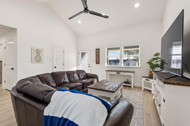 61 Lee Boulevard, Pottsboro, TX 75076