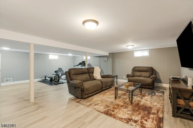 324 Codrington Pl, Bound Brook Boro, NJ 08805