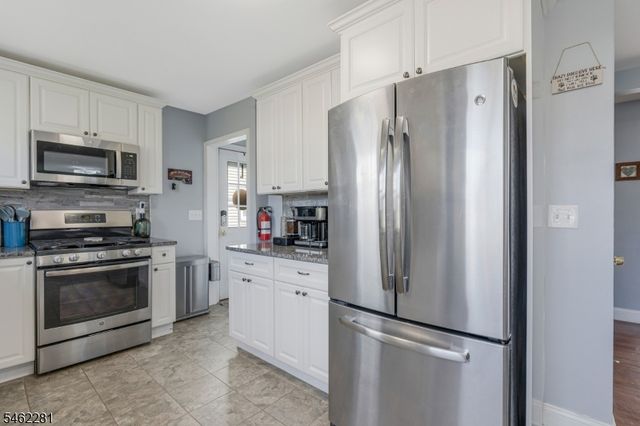 324 Codrington Pl, Bound Brook Boro, NJ 08805