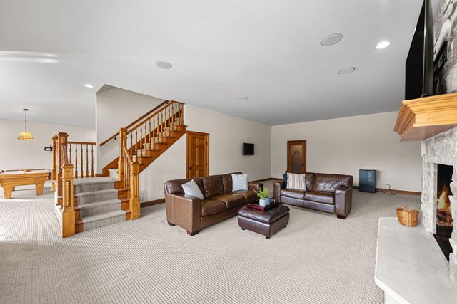 8955 Hillside Drive, St. John, IN 46373