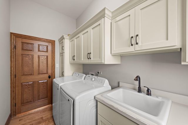 8955 Hillside Drive, St. John, IN 46373