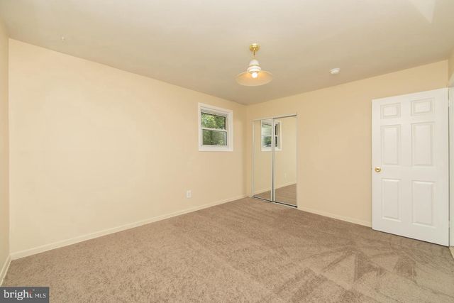 15 KNOLLWOOD DR, Cherry Hill, NJ 08002