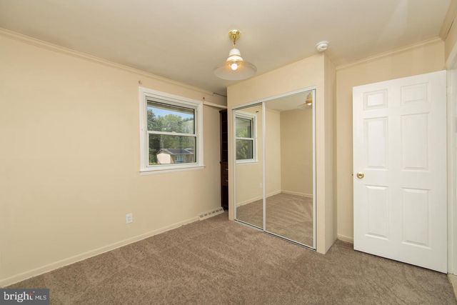 15 KNOLLWOOD DR, Cherry Hill, NJ 08002