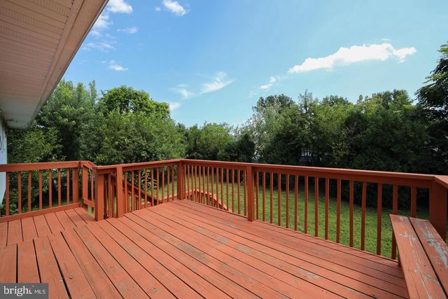 15 KNOLLWOOD DR, Cherry Hill, NJ 08002