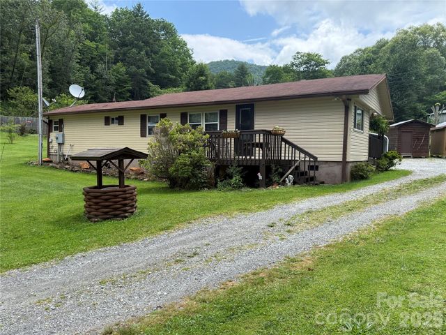 4126 & 4128 Pumpkintown Road, Sylva, NC 28779