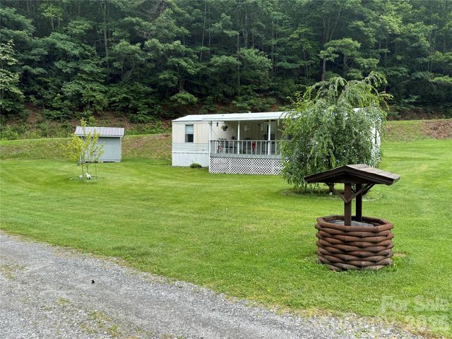 4126 & 4128 Pumpkintown Road, Sylva, NC 28779