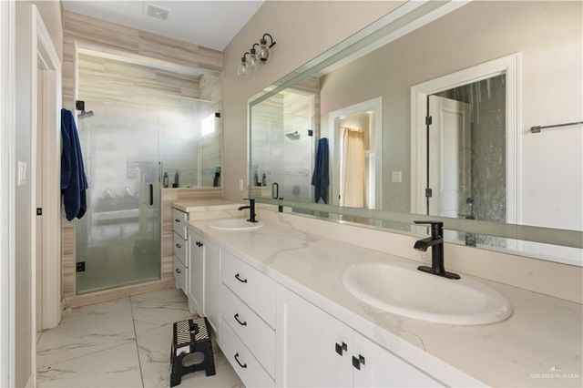 822 Whitewing Street, Alamo, TX 78516