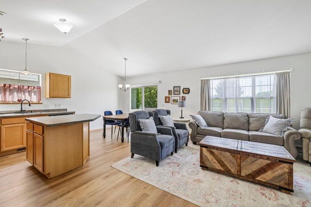 3289 Pleasant STREET, Sun Prairie, WI 53590