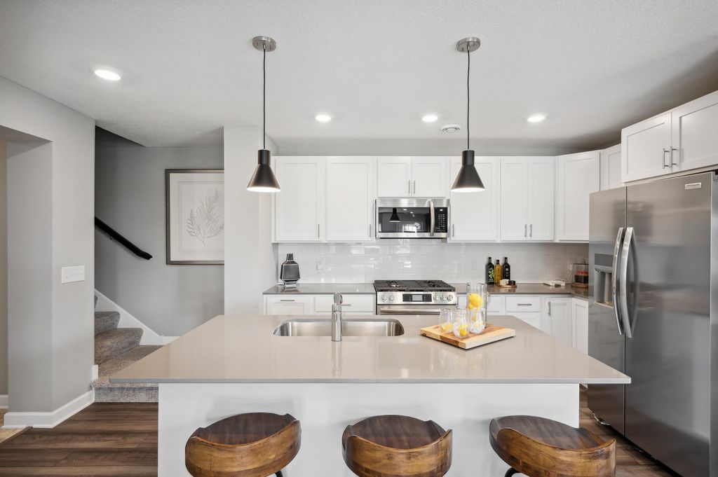 14983 Adare Way, Rosemount, MN 55068