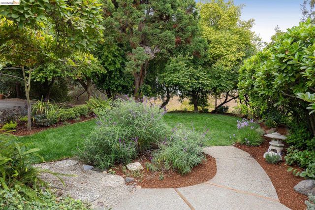 4310 Turner Ave, Oakland, CA 94605