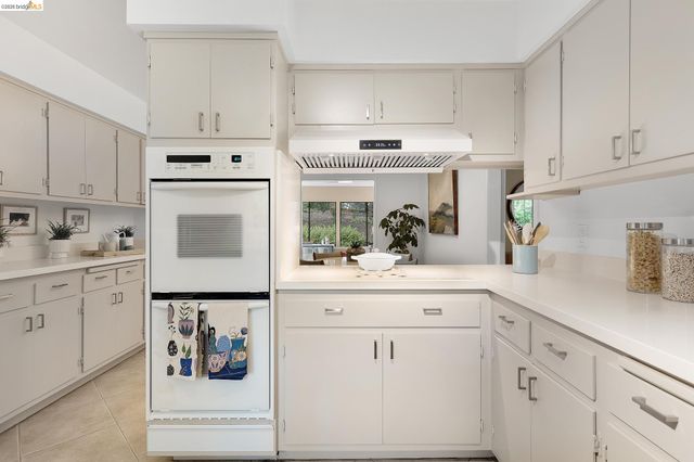 4310 Turner Ave, Oakland, CA 94605