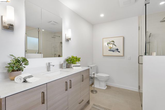 4310 Turner Ave, Oakland, CA 94605