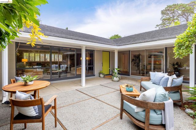 4310 Turner Ave, Oakland, CA 94605