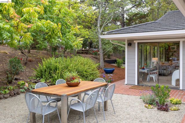 4310 Turner Ave, Oakland, CA 94605