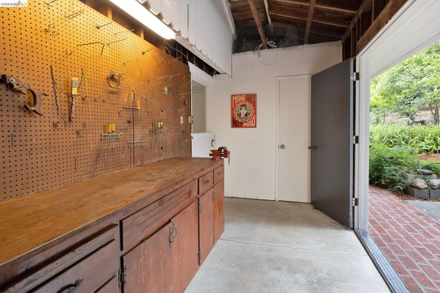 4310 Turner Ave, Oakland, CA 94605