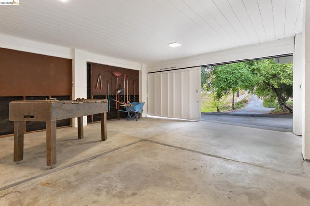 4310 Turner Ave, Oakland, CA 94605