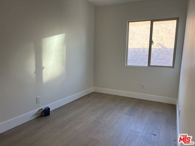1336 W 37th Drive 3, Los Angeles, CA 90007