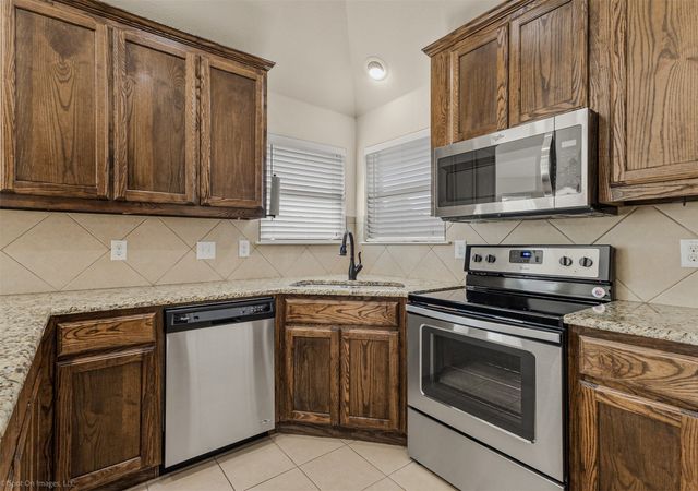 144 Birdsong Lane, Terrell, TX 75160