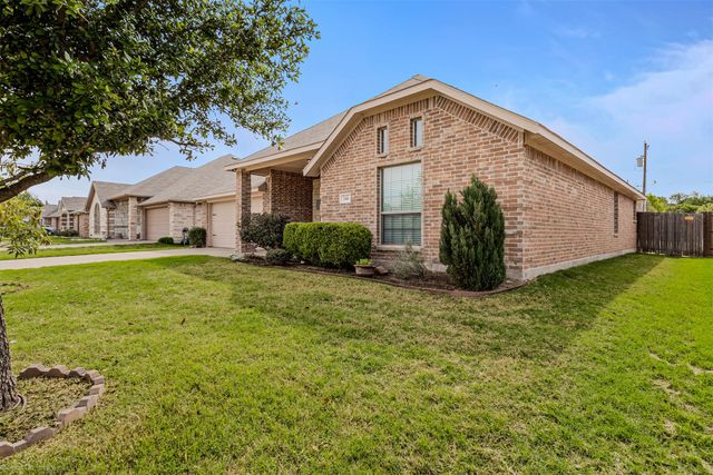 144 Birdsong Lane, Terrell, TX 75160