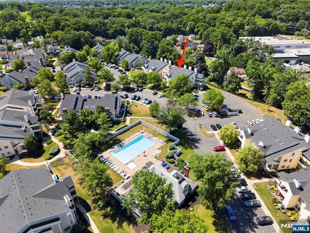 121 Country Club Drive 10, Union, NJ 07083