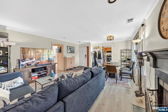 121 Country Club Drive 10, Union, NJ 07083