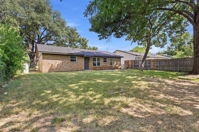 2730 Ridgewood Street, Irving, TX 75062