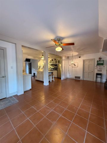 363 Porter RD, Bastrop, TX 78602