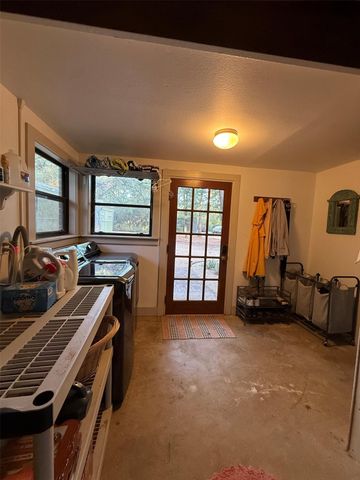 363 Porter RD, Bastrop, TX 78602