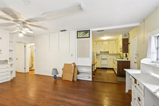 38025 13TH AVENUE, Zephyrhills, FL 33542