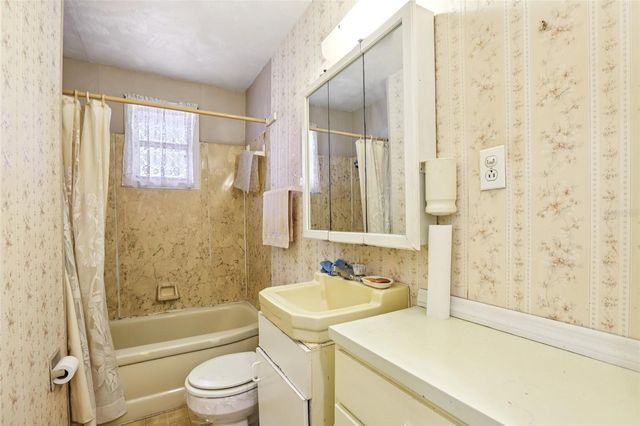 38025 13TH AVENUE, Zephyrhills, FL 33542