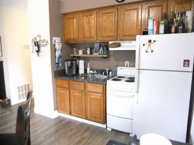 8214 Farnum Avenue, Warren, MI 48093