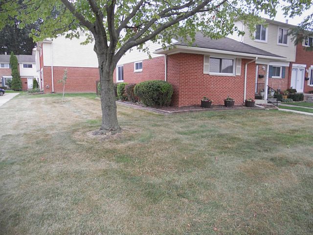 8214 Farnum Avenue, Warren, MI 48093