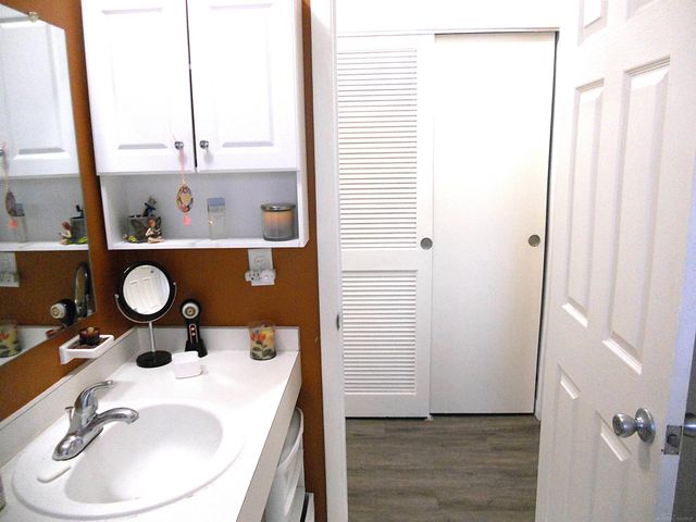 8214 Farnum Avenue, Warren, MI 48093