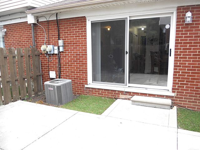 8214 Farnum Avenue, Warren, MI 48093