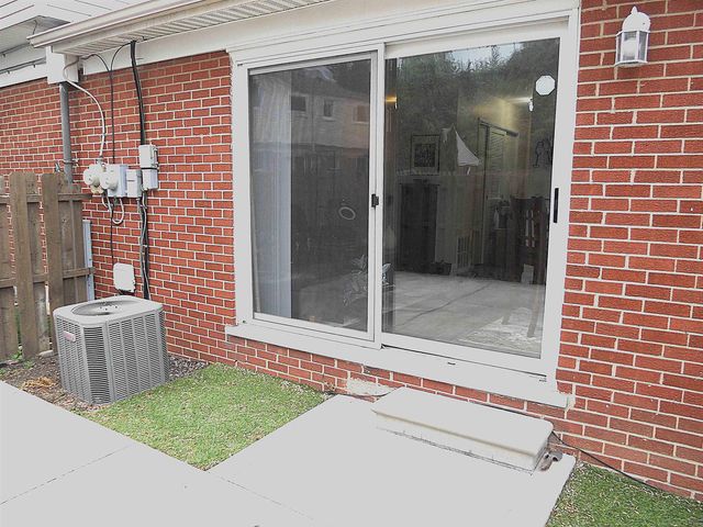 8214 Farnum Avenue, Warren, MI 48093