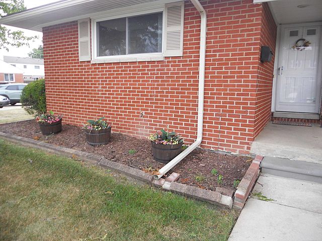 8214 Farnum Avenue, Warren, MI 48093