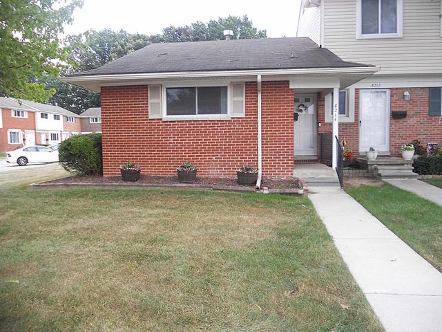 8214 Farnum Avenue, Warren, MI 48093