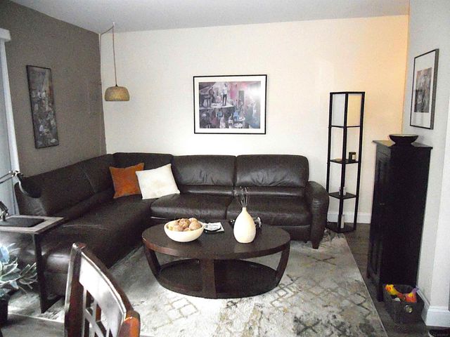 8214 Farnum Avenue, Warren, MI 48093