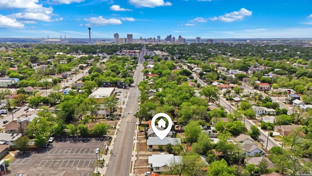 2437 E Houston St, San Antonio, TX 78202