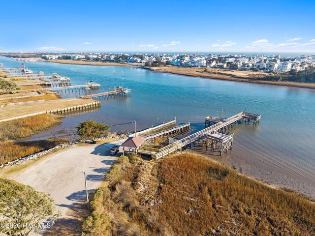 2262 W Tanglewood Drive SW, Supply, NC 28462