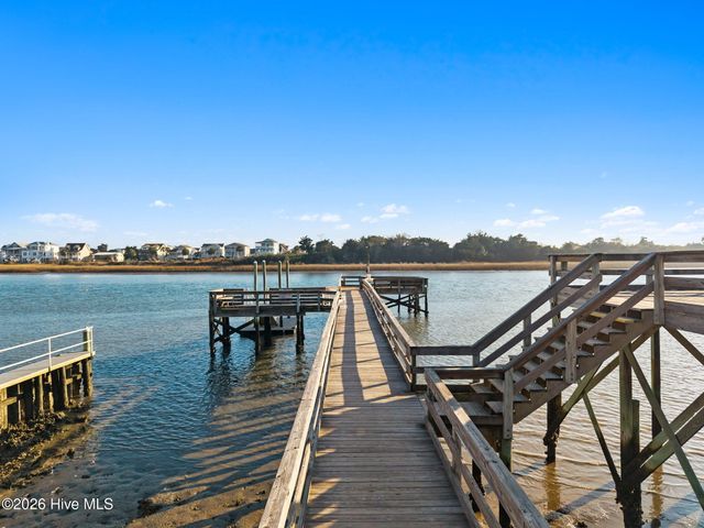 2262 W Tanglewood Drive SW, Supply, NC 28462