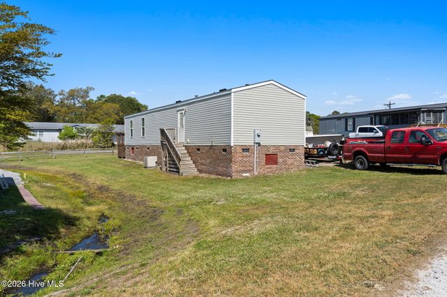 2262 W Tanglewood Drive SW, Supply, NC 28462