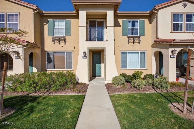 2715 Smokey Mountain Drive, Oxnard, CA 93036