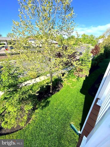 2313 MACIS CIR, Warrington, PA 18976