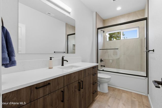 7322 N Breaux Dr, Coeur D'alene, ID 83815