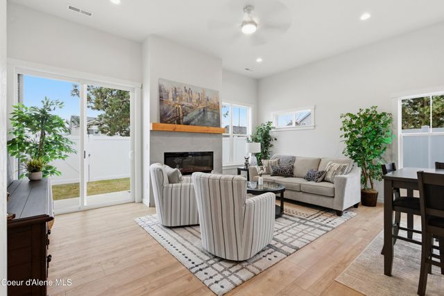 7322 N Breaux Dr, Coeur D'alene, ID 83815