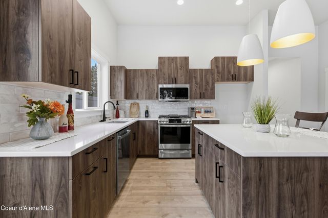 7322 N Breaux Dr, Coeur D'alene, ID 83815