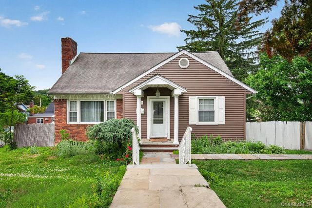 33 S Mortimer Avenue, Elmsford, NY 10523
