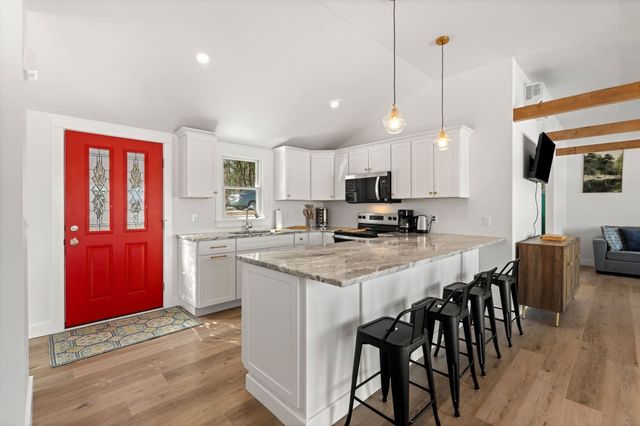 185 Sandy Beach Road, Plymouth, MA 02360