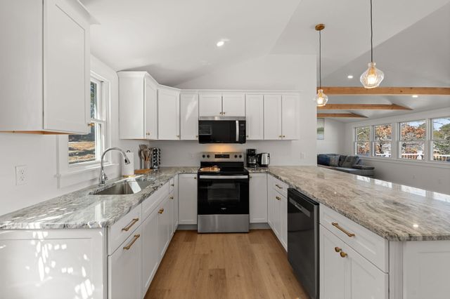 185 Sandy Beach Road, Plymouth, MA 02360